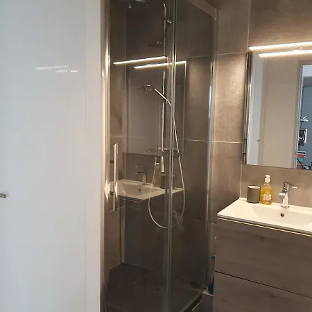 Large 100 M2 In 14th Arrondissement