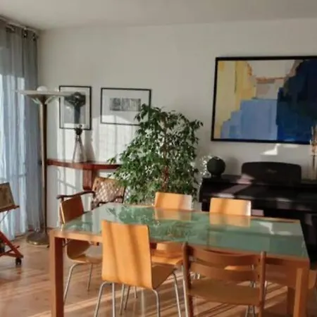 Large 100 M2 In 14th Arrondissement Paris